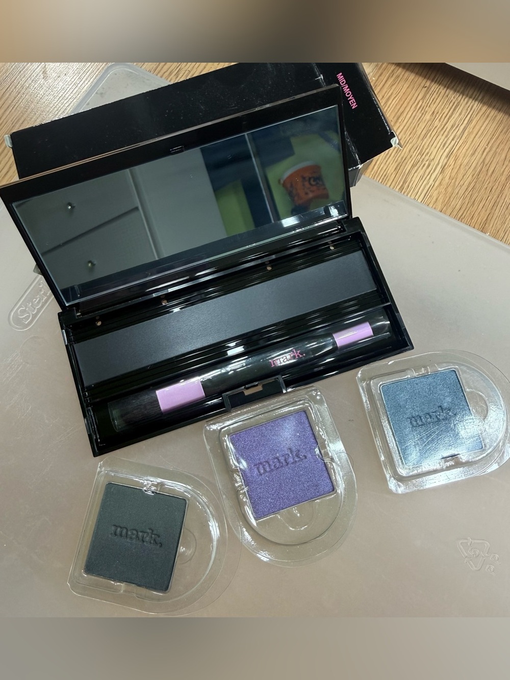Avon Mark Eyeshadows and Snap Case